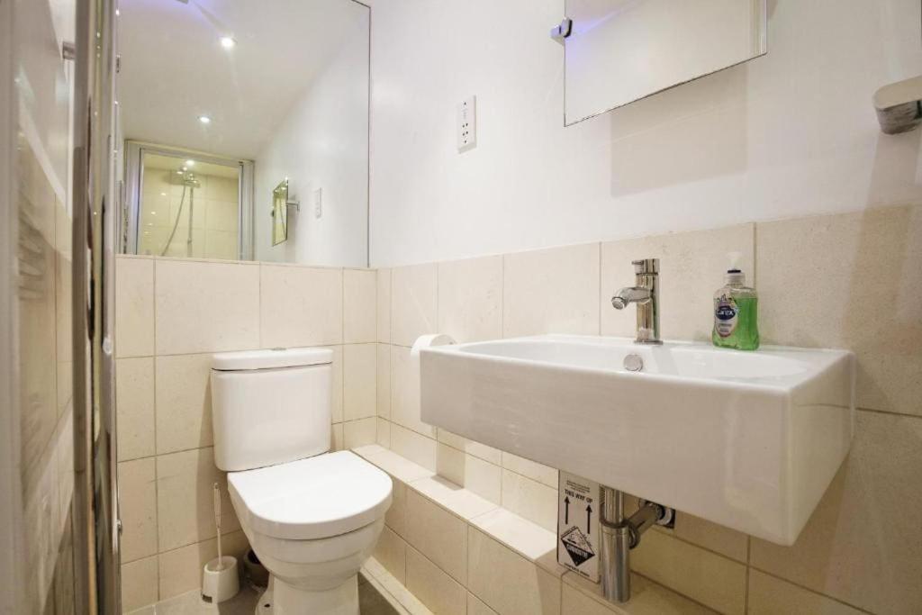 Lovely Kensington Flat Лондон Экстерьер фото