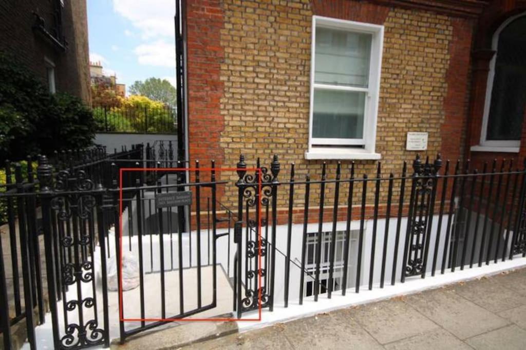 Lovely Kensington Flat Лондон Экстерьер фото