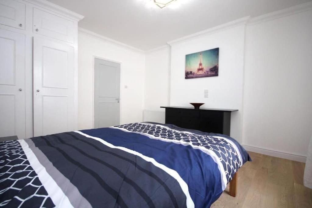 Lovely Kensington Flat Лондон Экстерьер фото